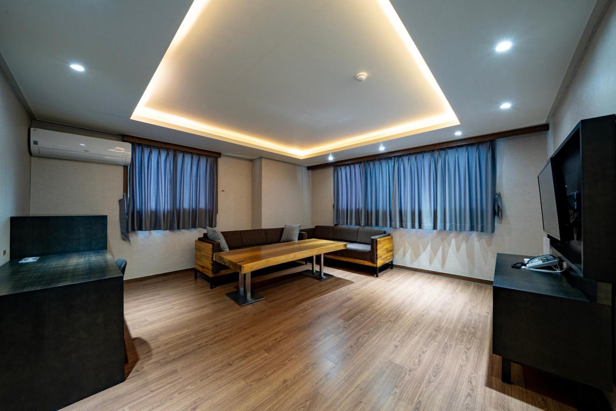 I-Check Hyunjin Hotel ทงเฮ ภายนอก รูปภาพ