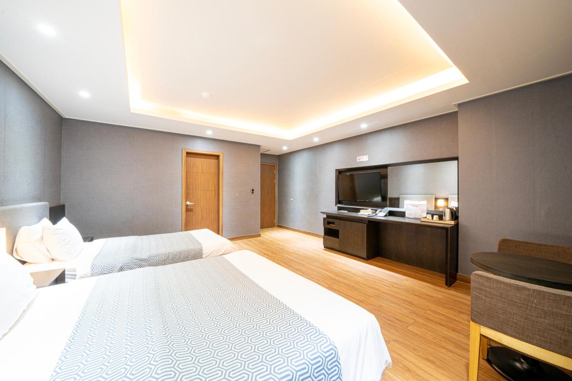 I-Check Hyunjin Hotel ทงเฮ ภายนอก รูปภาพ