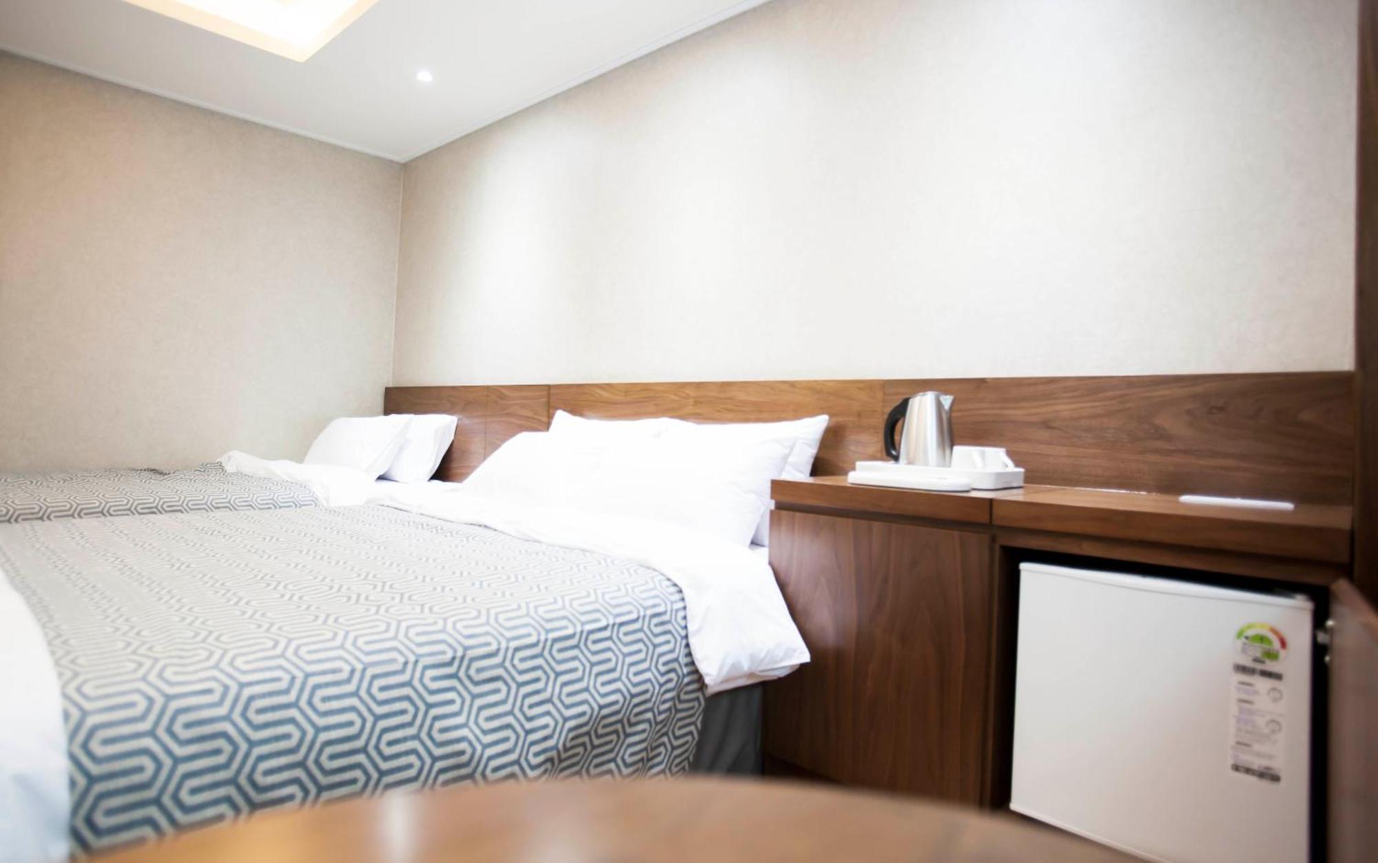 I-Check Hyunjin Hotel ทงเฮ ภายนอก รูปภาพ
