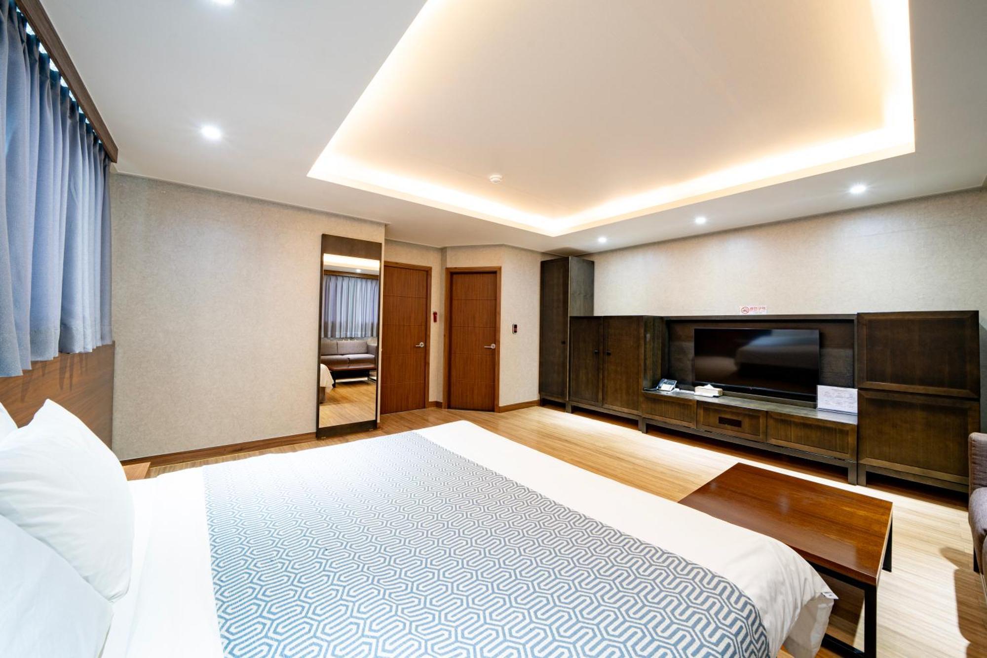 I-Check Hyunjin Hotel ทงเฮ ภายนอก รูปภาพ