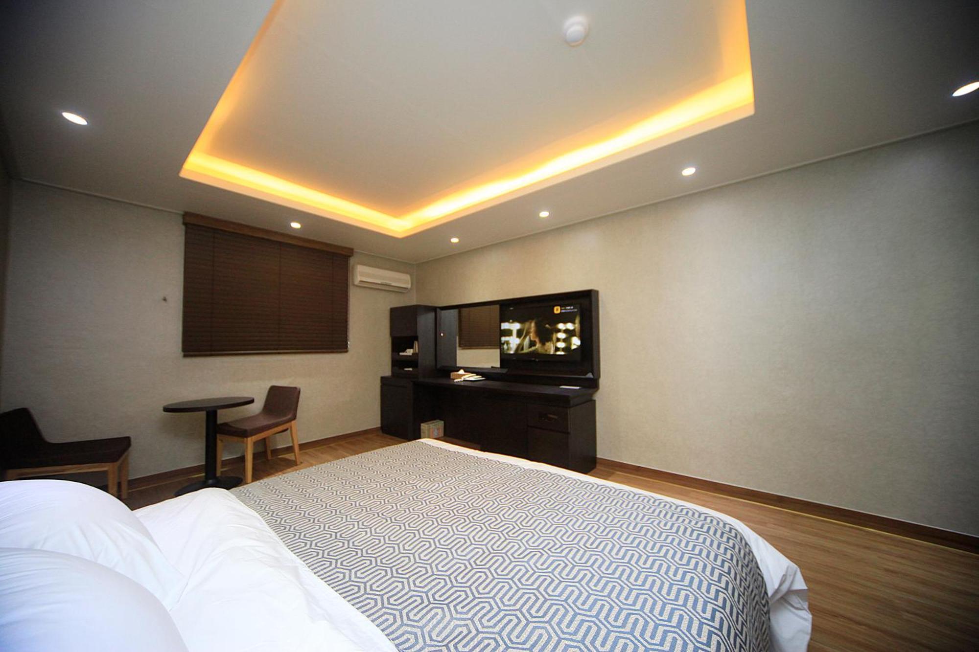 I-Check Hyunjin Hotel ทงเฮ ภายนอก รูปภาพ